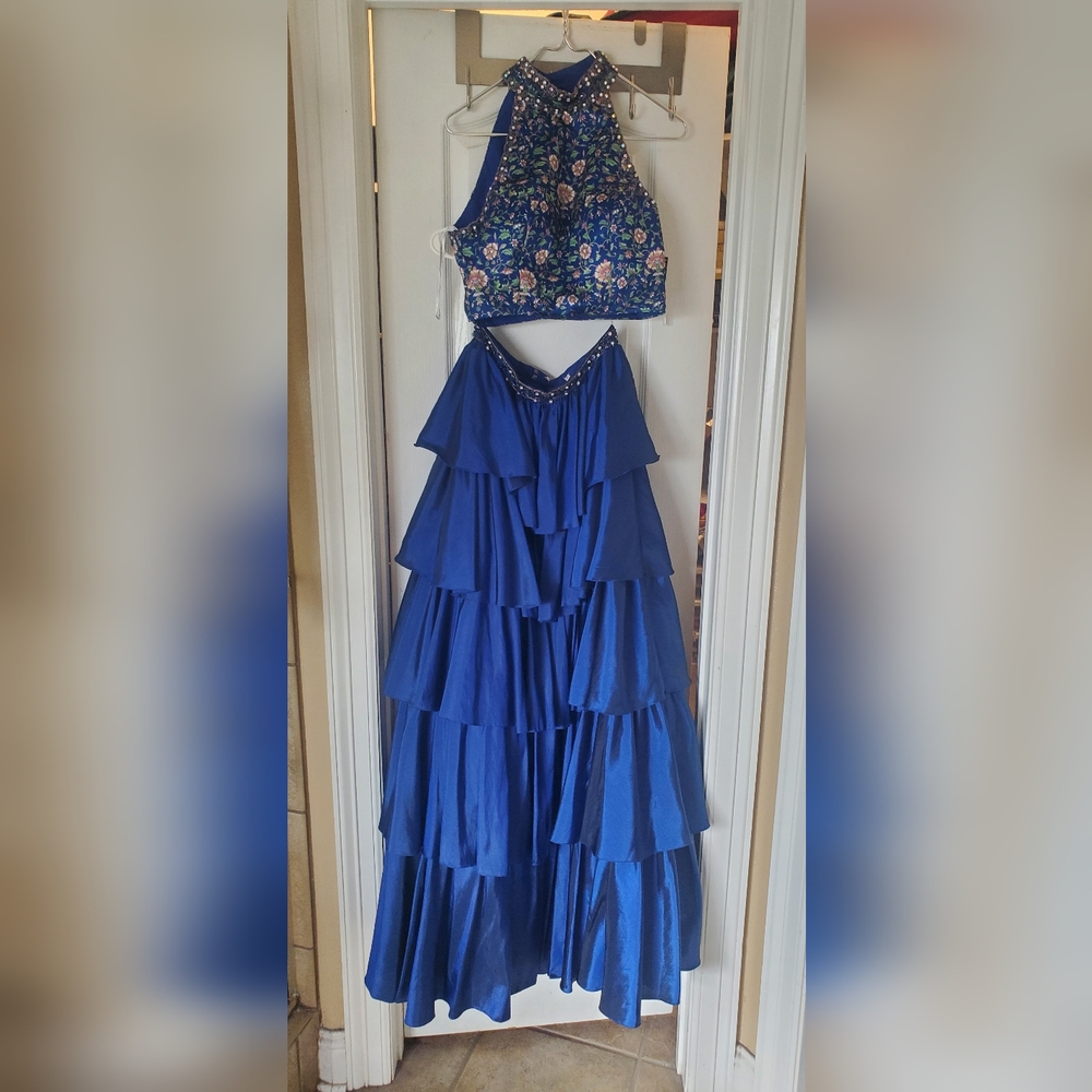 Sherri Hill formal dress